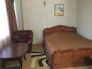 Гостиница  Комильфо Самара Двухместный номер с 1 кроватью и собственной ванной комнатой-13
